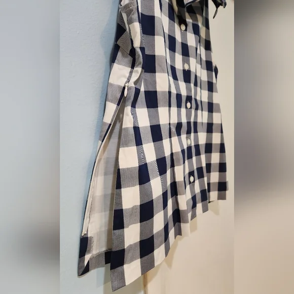 Talbots Women's Navy and White Checkered Sleeveless Blouse, Size 12 - Picture 5 of 6